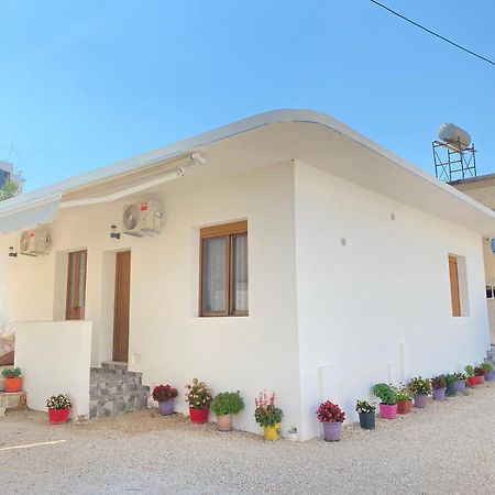 Rentrooms Geni Ksamil Exterior foto