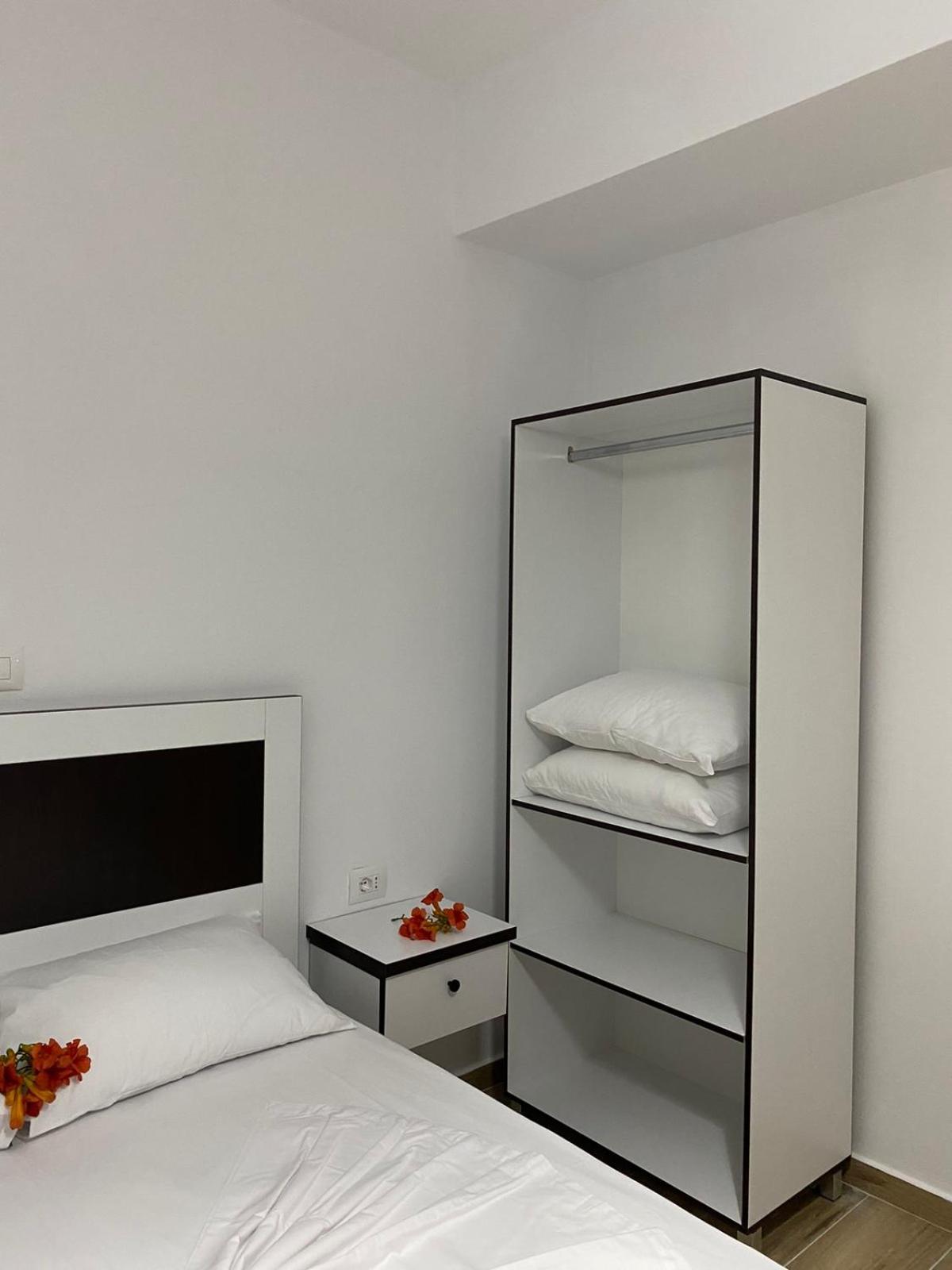 Rentrooms Geni Ksamil Exterior foto
