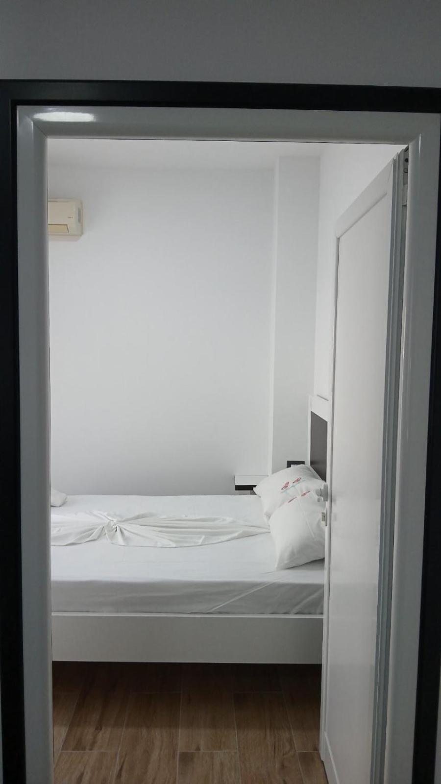 Rentrooms Geni Ksamil Exterior foto